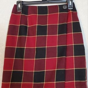 Banana Republic Plaid Wrap Skirt (size 6)